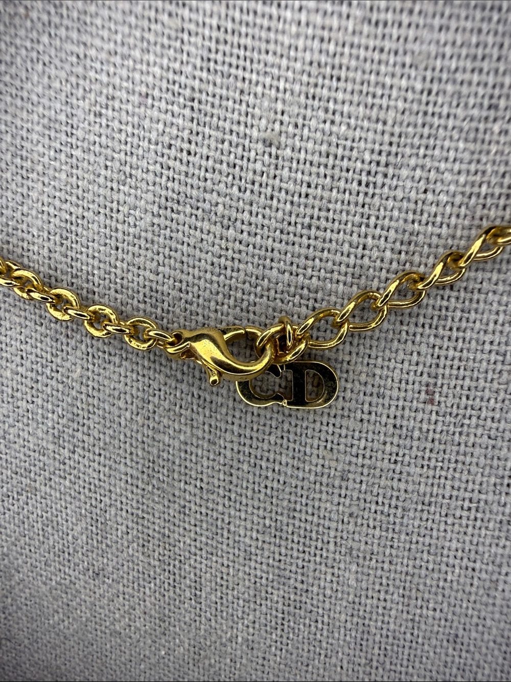 Christian Dior Logo Charm Gold Tone Pendant Necklace Vintage - Picture 5 of 5